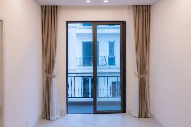 Sliding Window Replacement